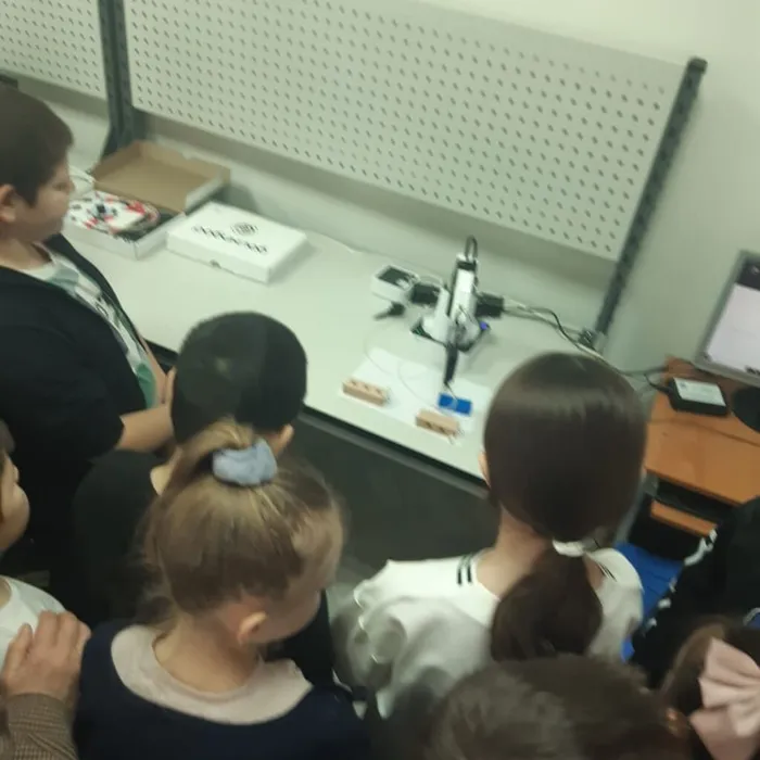 "Функциональная грамотность "&nbsp; в кабинете физики " Точка роста "